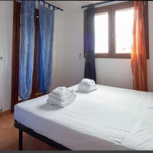  Appartamento Airport25minwalk-azzurro-live-late-checkin-free-from 7-till9pm-after 9pm Extracharge-topay-included-economic-shuttle-late Check Out-assistance To-rentcar&save Money During Journey 5minbywalktoccenter2mbywalktotouristicport 5 Minbywalktobusforcityand